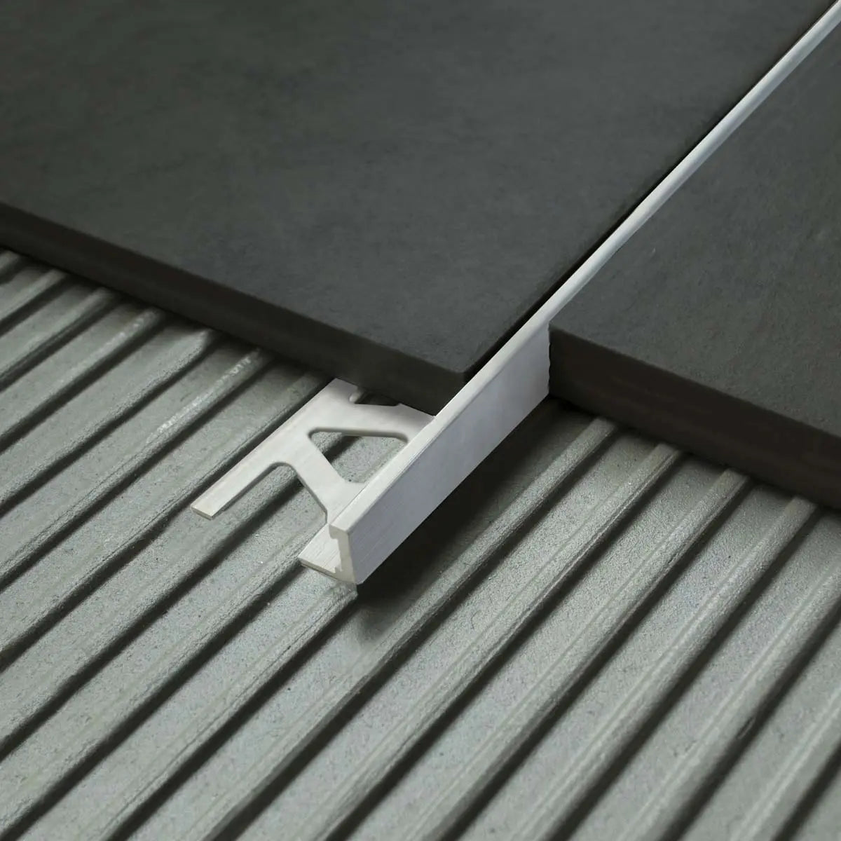 Profile de aluminiu pentru efect shadow gap fara LED în design interior si arhitectura pentru tavan.