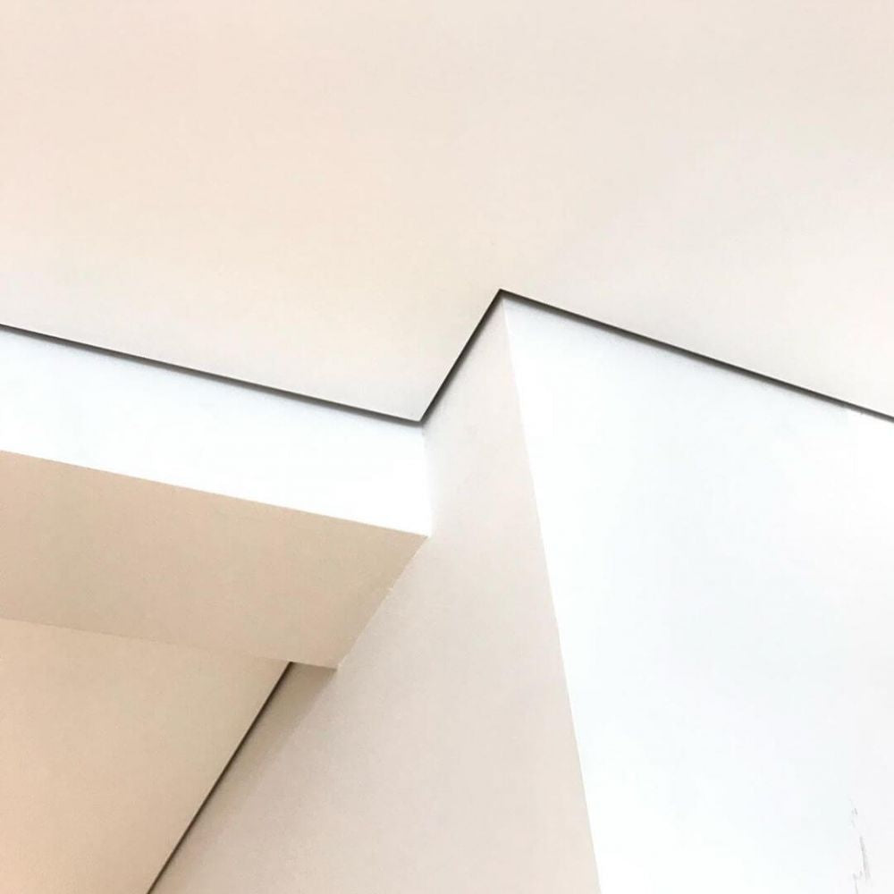 Profile de aluminiu pentru efect shadow gap fara LED în design interior si arhitectura pentru tavan.
